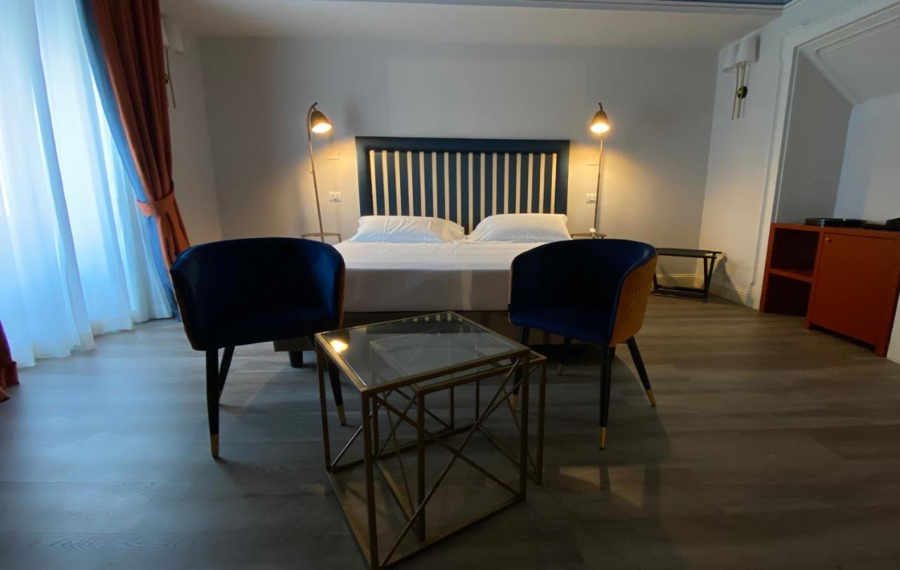 Lanterne Magiche Ortigia Suites Syrakusa Exteriör bild