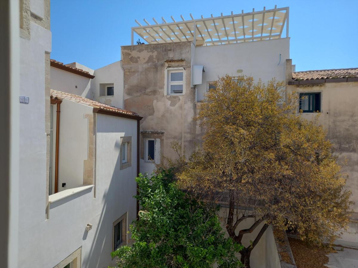 Lanterne Magiche Ortigia Suites Syrakusa Exteriör bild
