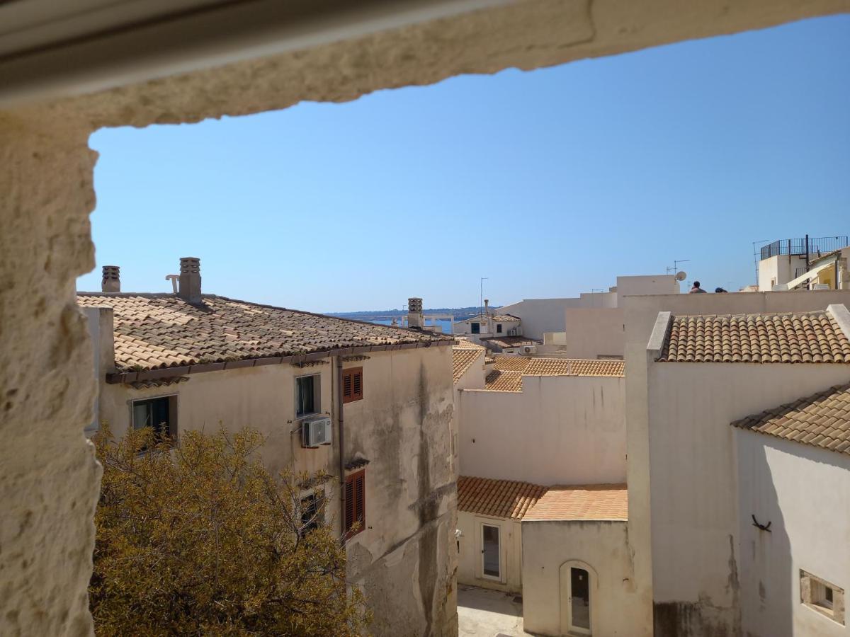 Lanterne Magiche Ortigia Suites Syrakusa Exteriör bild