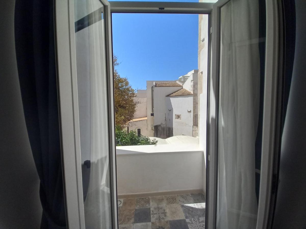 Lanterne Magiche Ortigia Suites Syrakusa Exteriör bild