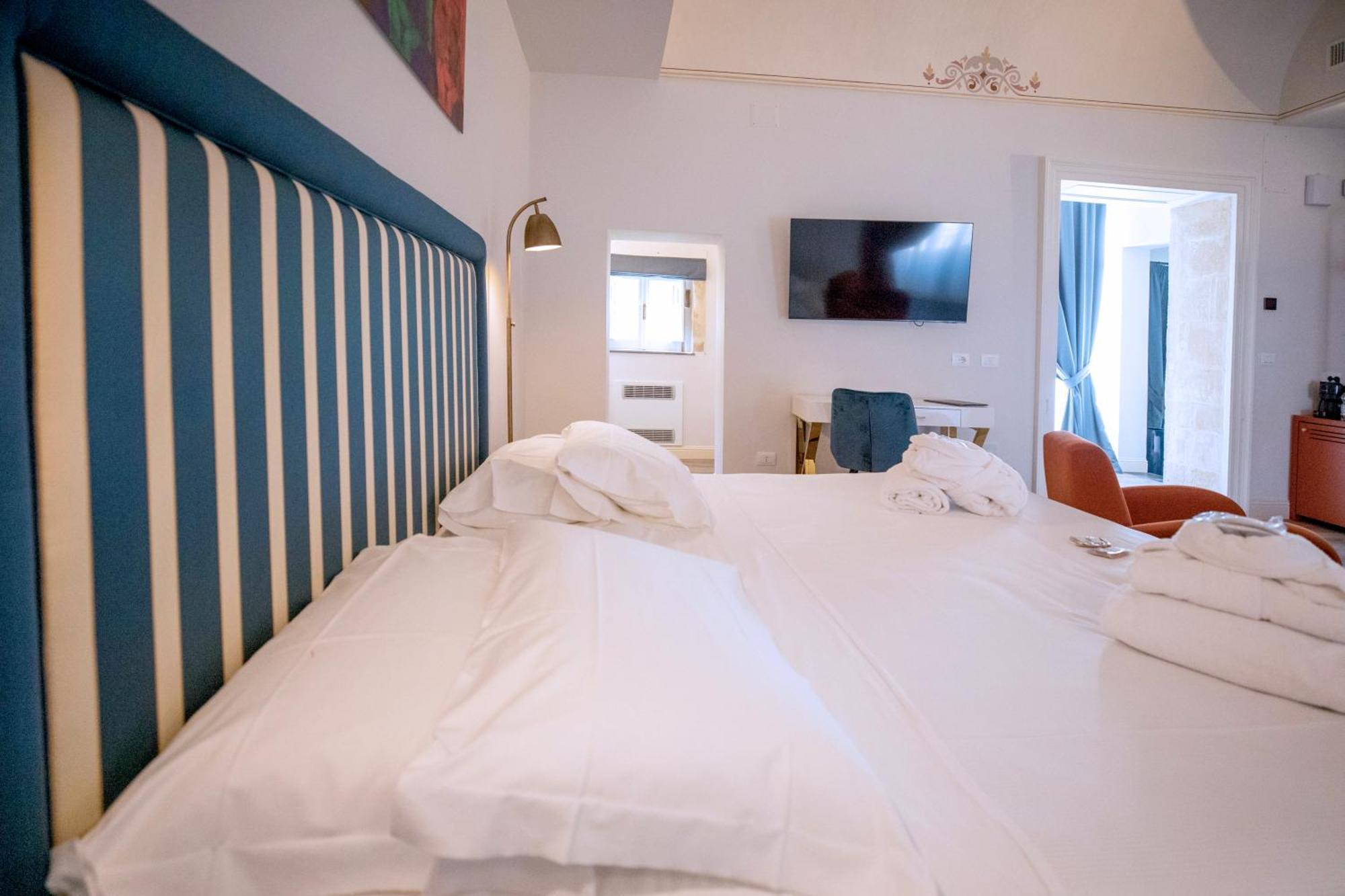 Lanterne Magiche Ortigia Suites Syrakusa Exteriör bild
