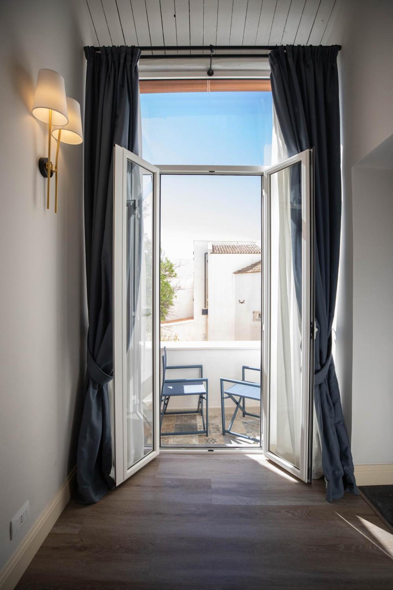 Lanterne Magiche Ortigia Suites Syrakusa Exteriör bild